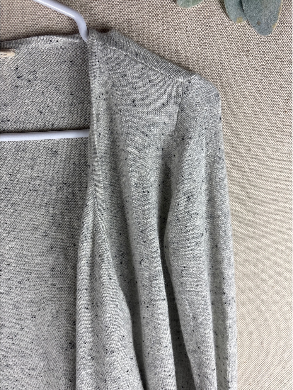 Anthropologie Moth > Gray Open Trumpet Sleeve Cardigan Extra Small - Picture 2 of 6